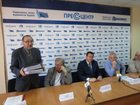 Вперше в Україні створено «Нікопольський регіональний об’єднаний банк даних «Меморіал»