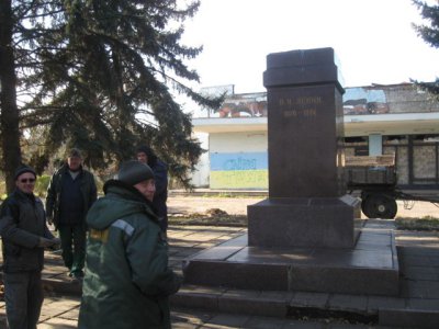 Патриотизм или провокация? В Орджоникидзе неизвестные разрушили памятник Ленину