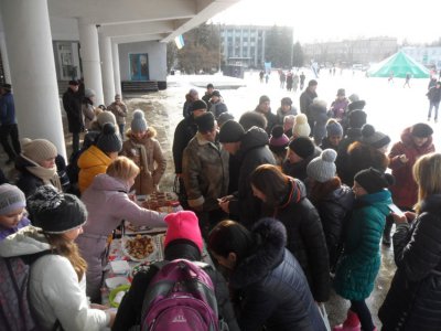 «Подарим радость ближнему». В Орджоникидзе провели благотворительную ярмарку по сбору средств для онкобольного ребенка и детей инвалидов