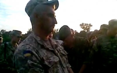 На  Черкасском полигоне солдаты задержали пьяных командиров своей бригады (видео)
