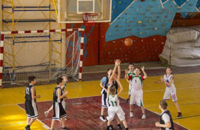 Торжественное открытие Первого юношеского областного турнира по баскетболу "Микитинська Сич"