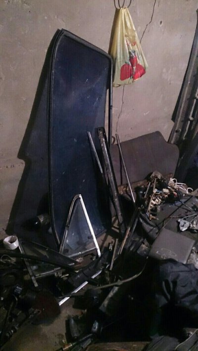 Нікопольські поліцейські затримали викрадачів “ВАЗУ”, які встигли  розібрати транспортний засіб на запчастини (фото)